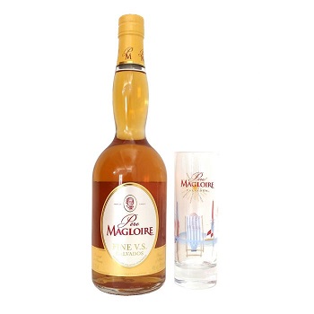 פייר מגלואר 700 מ''ל VS עם כוס